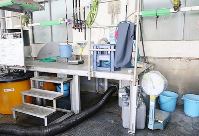 屋上手摺りの取付